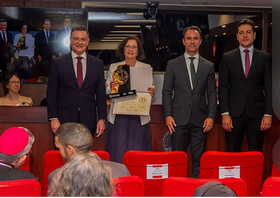 Prêmio Guardiã do Patrimônio concedido à Presidente do Instituto pelo Ministério Público de Minas Gerais.
